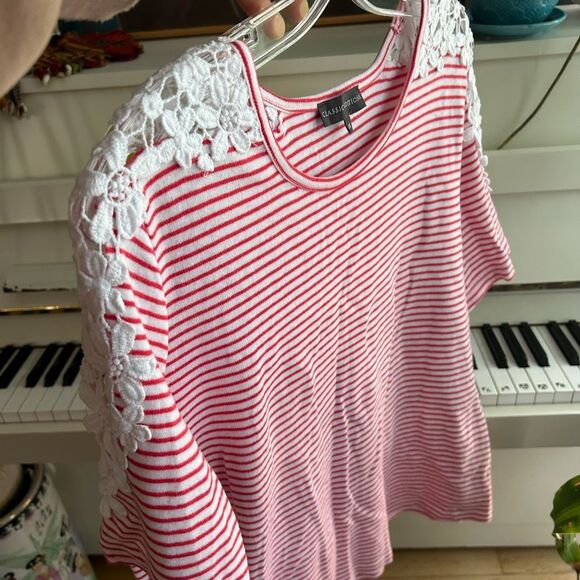 Classic Editions Chic Striped Red and White Tee with Lace Details L - Picture 11 of 16